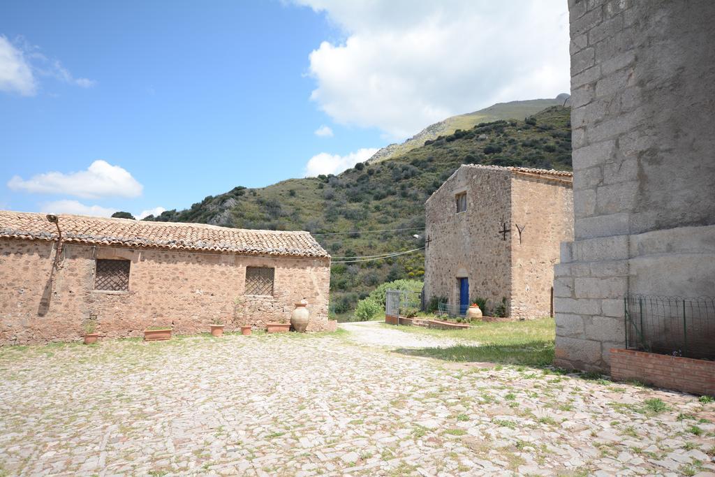 La Ferula Bed and Breakfast Scillato  Exterior foto